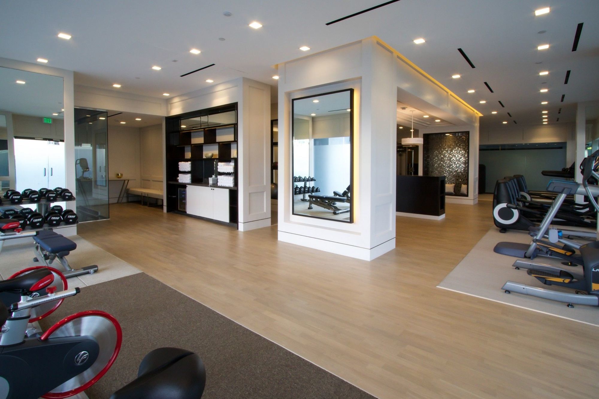 The London West Hollywood At Beverly Hills Экстерьер фото The gym at The Ivy