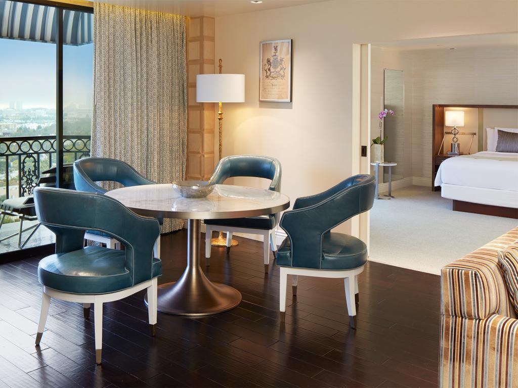 The London West Hollywood At Beverly Hills Экстерьер фото A suite at the JW Marriott Desert Springs Resort and Spa