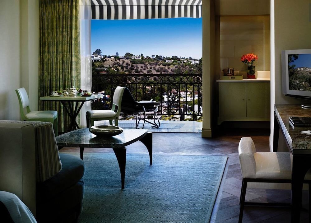 The London West Hollywood At Beverly Hills Экстерьер фото A room at the Beverly Hills Hotel