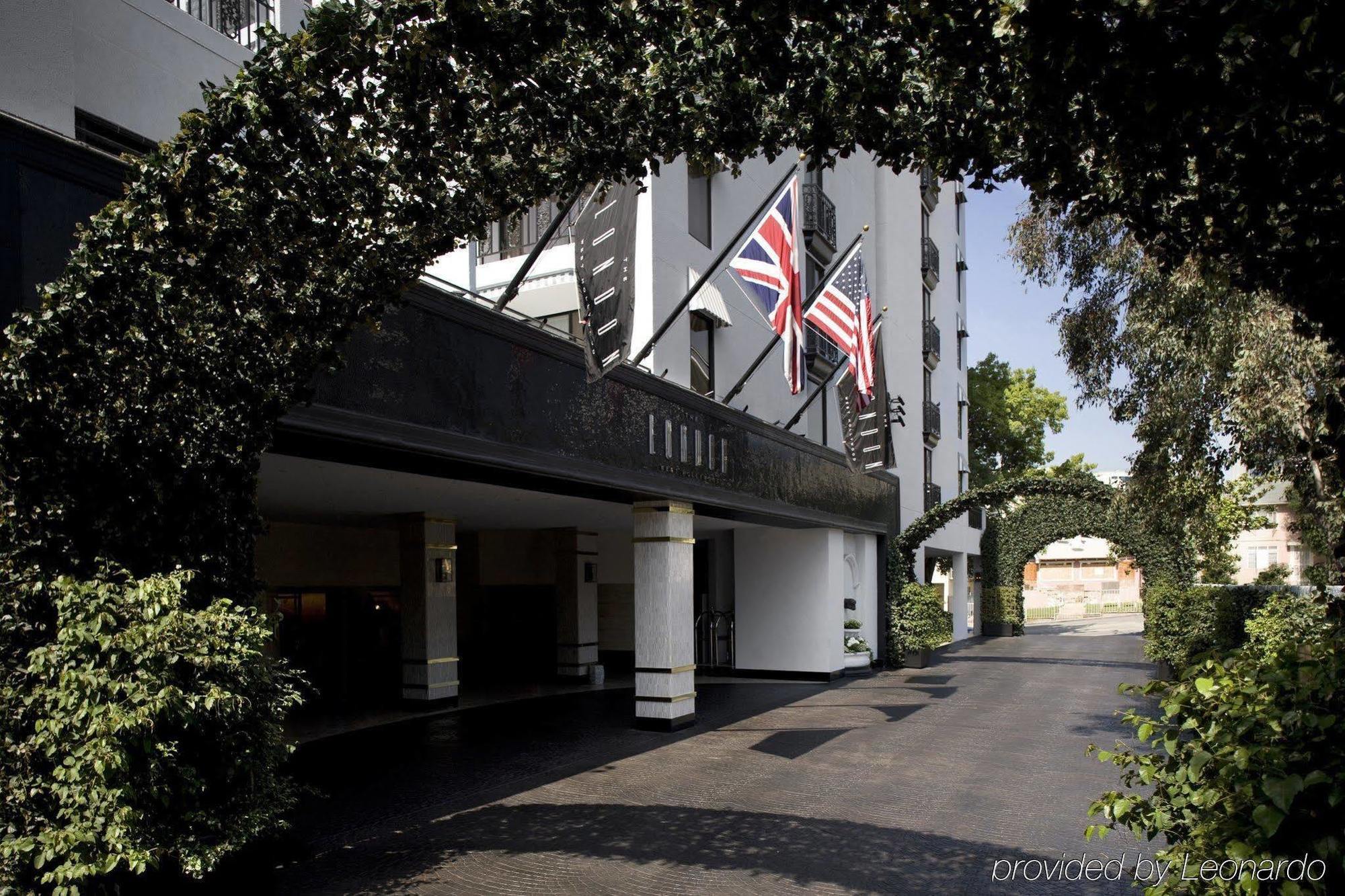 The London West Hollywood At Beverly Hills Экстерьер фото The hotel's entrance