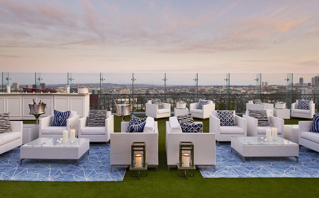 The London West Hollywood At Beverly Hills Экстерьер фото The rooftop lounge at the Beverly Hills Hotel