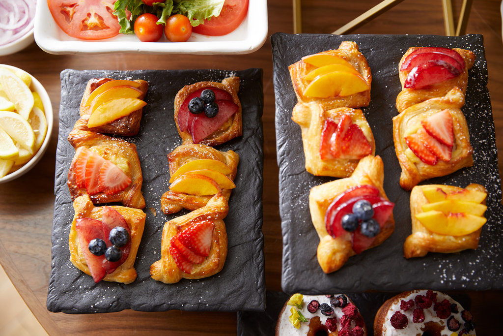 The London West Hollywood At Beverly Hills Экстерьер фото Fruit toast